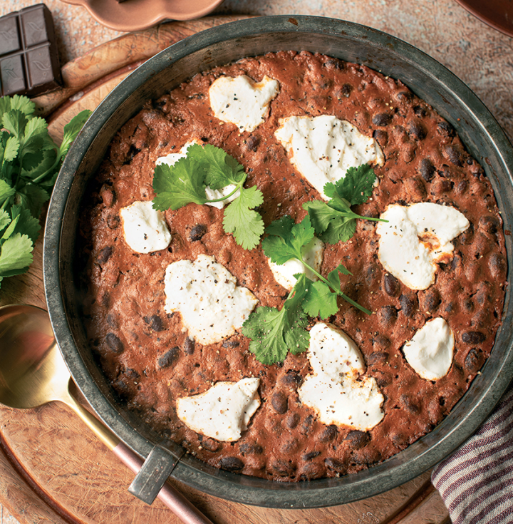 Haricots en sauce « mole »