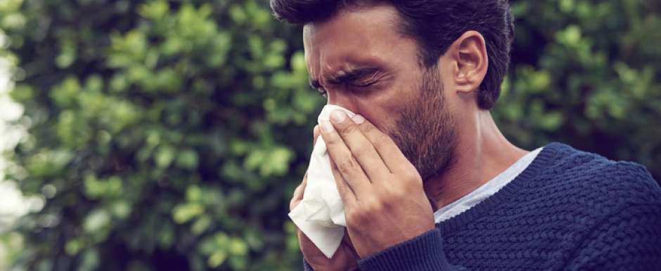 Les huiles essentielles pour combattre les allergies