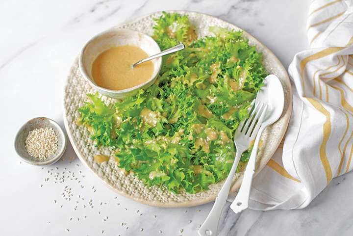 Laitue, vinaigrette au miso